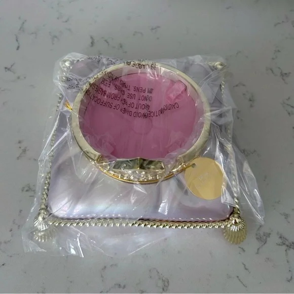 NEW Bath & Body Works Aurora Crown Pedestal Candle Holder and 3 wick Candle - Picture 6 of 8